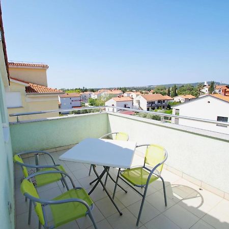 Holiday Apartment Sky, Medulin Bagian luar foto